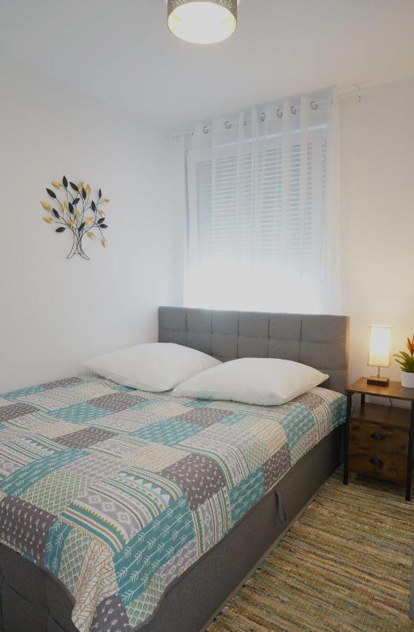 Mein Apartment Flowers Mit Kamin, Bis 10 Personen 프랑켄탈 외부 사진