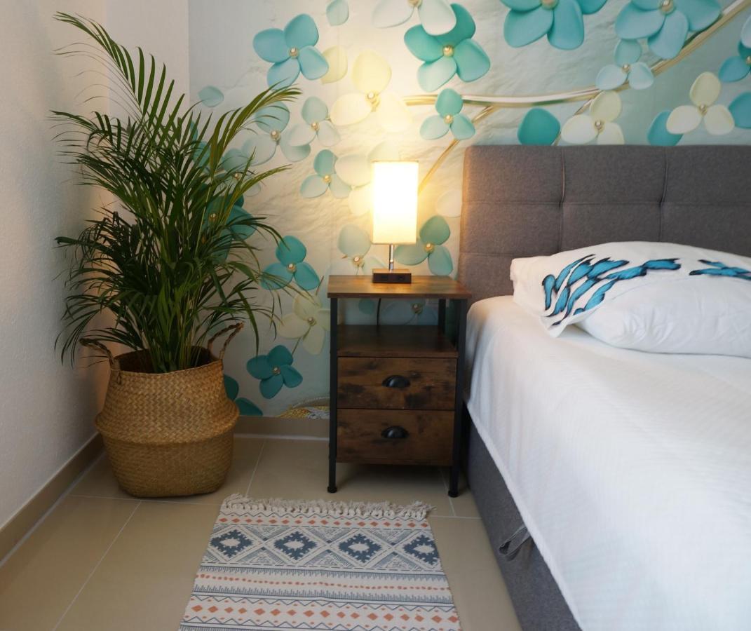 Mein Apartment Flowers Mit Kamin, Bis 10 Personen 프랑켄탈 외부 사진
