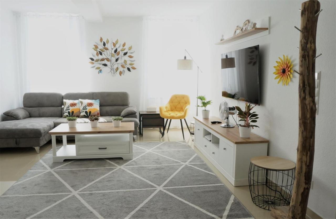 Mein Apartment Flowers Mit Kamin, Bis 10 Personen 프랑켄탈 외부 사진