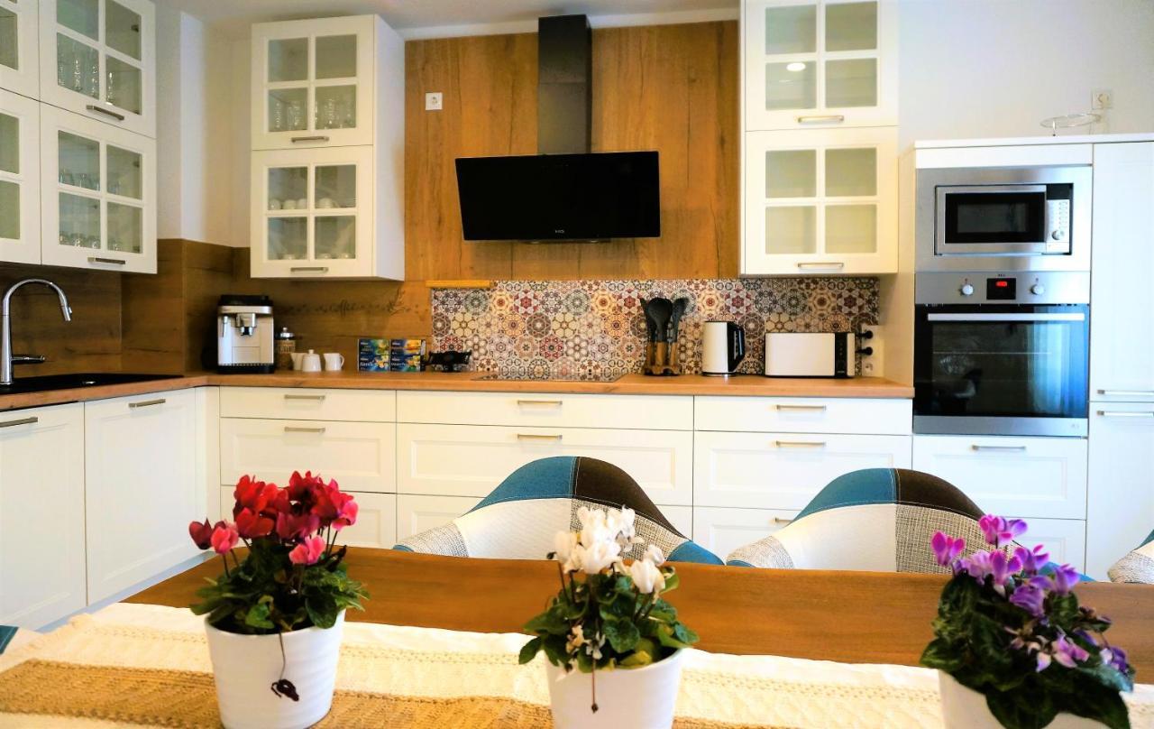Mein Apartment Flowers Mit Kamin, Bis 10 Personen 프랑켄탈 외부 사진